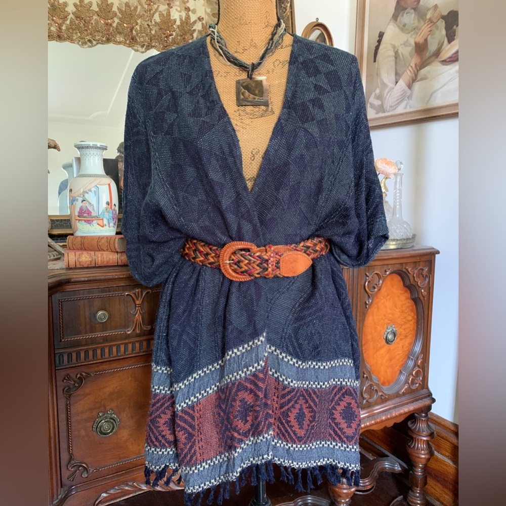 Vintage Boho Country Western Native-inspired Hippie Gypsy Shawl Vest Robe Blouse